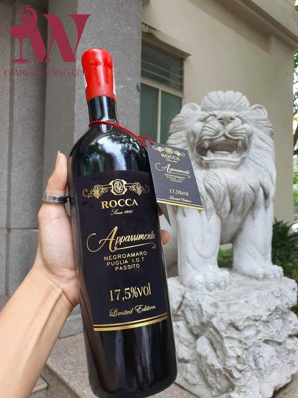 VANG Ý ROCCA APPASSIMENTO NEGROAMARO GIÁ RẺ