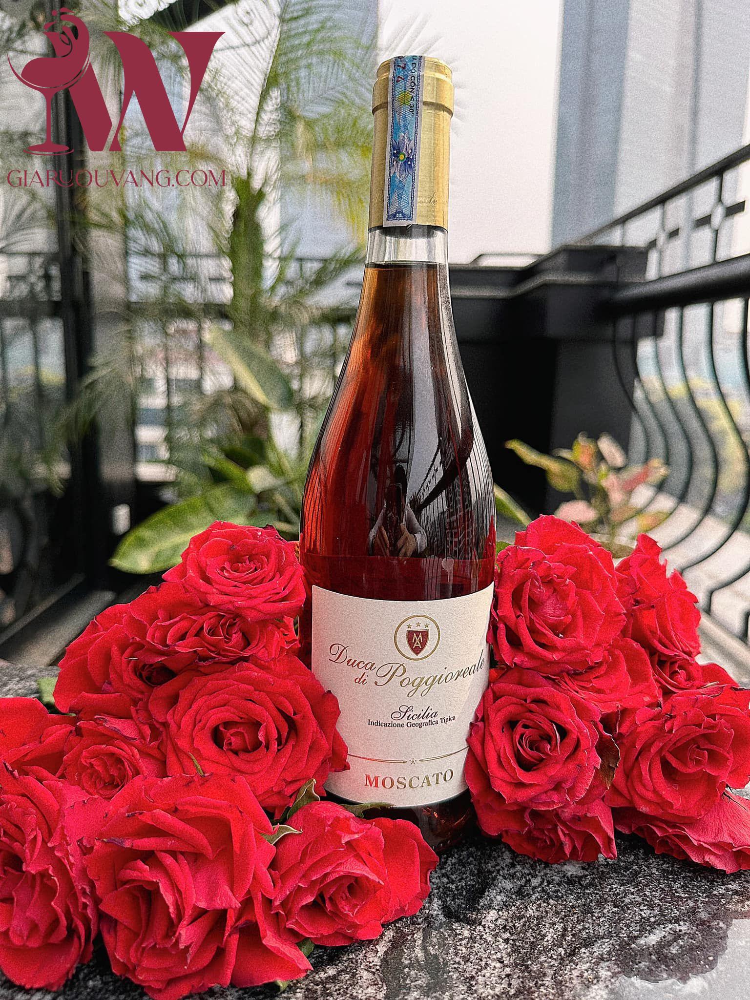 VANG Ý DUCA DI POGGIOREALE MOSCATO 