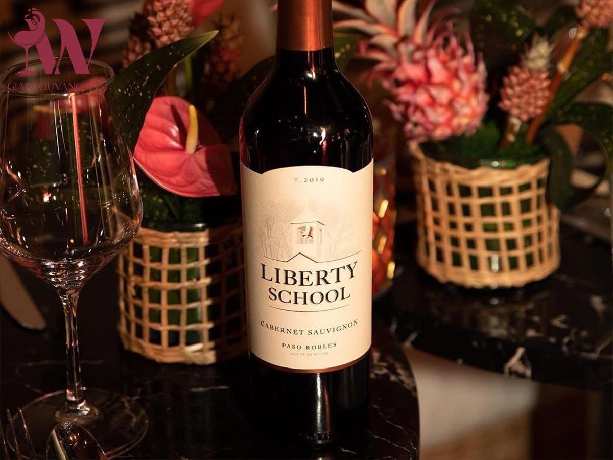 VANG MỸ LIBERTY SCHOOL CABERNET SAUVIGNON