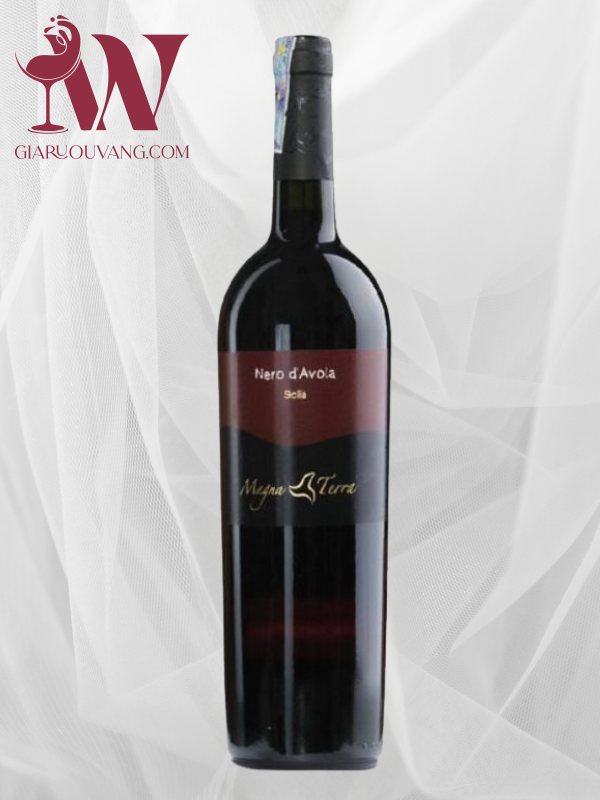 VANG Ý MAGNA TERRA NERO D`AVOLA SICILIA 2005